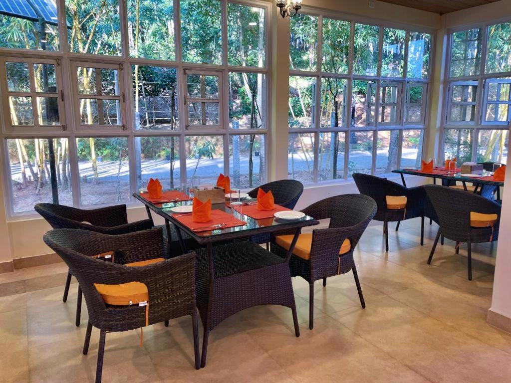 Bougainvillea Retreat & Spa Kaharpara 外观 照片