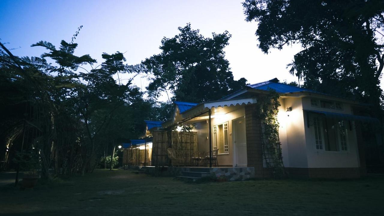 Bougainvillea Retreat & Spa Kaharpara 外观 照片