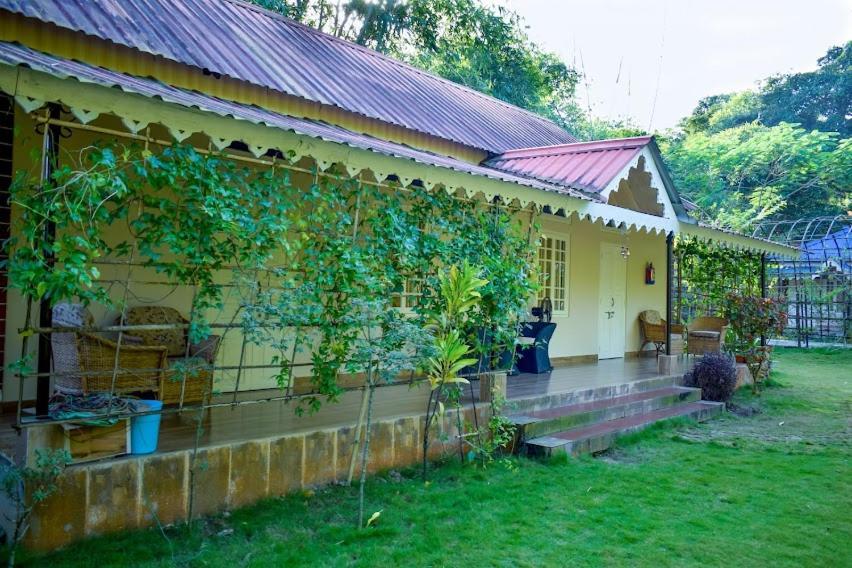 Bougainvillea Retreat & Spa Kaharpara 外观 照片